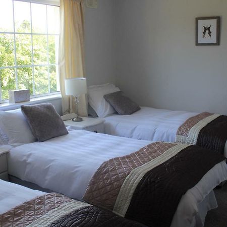 Villa 5 Mins Walk To Carrick - Sleeps 12 - Off Road Parking - Modern House Exterior foto